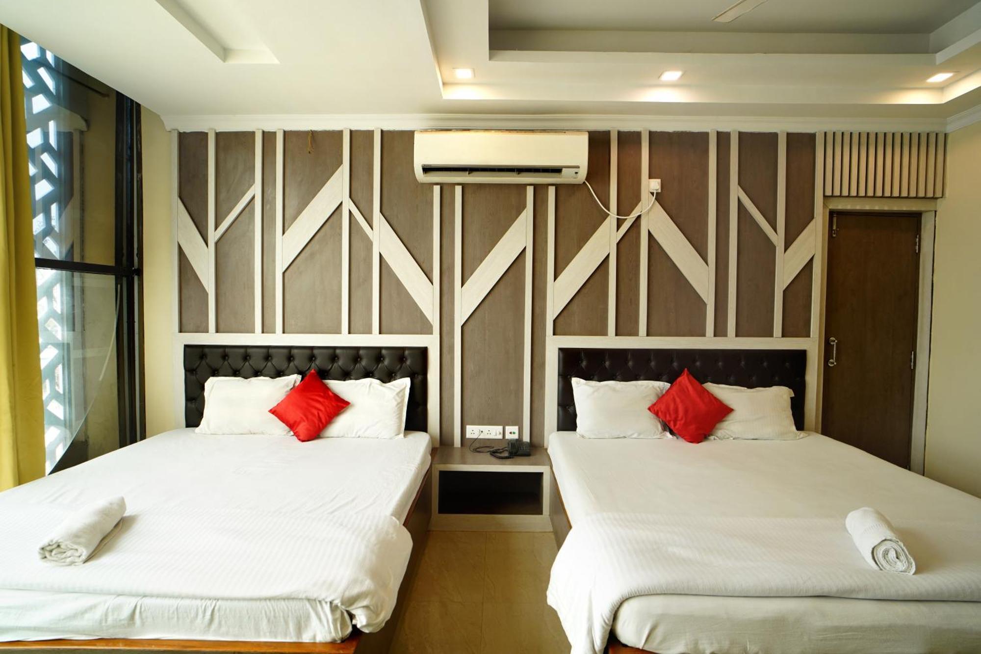 Royal Sea View !! Beach Front With Free Wifi !! Digha  Bagian luar foto