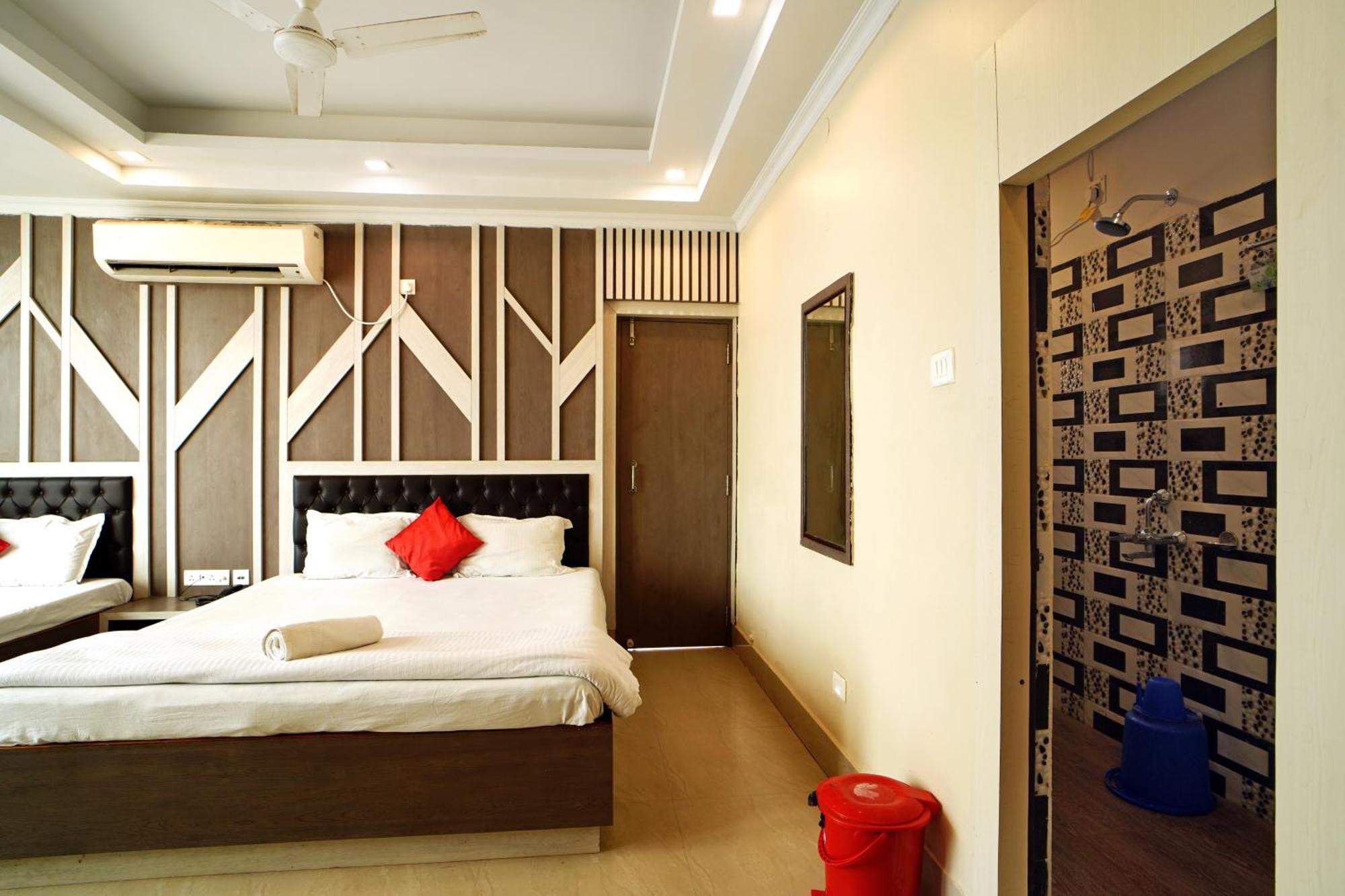 Royal Sea View !! Beach Front With Free Wifi !! Digha  Bagian luar foto