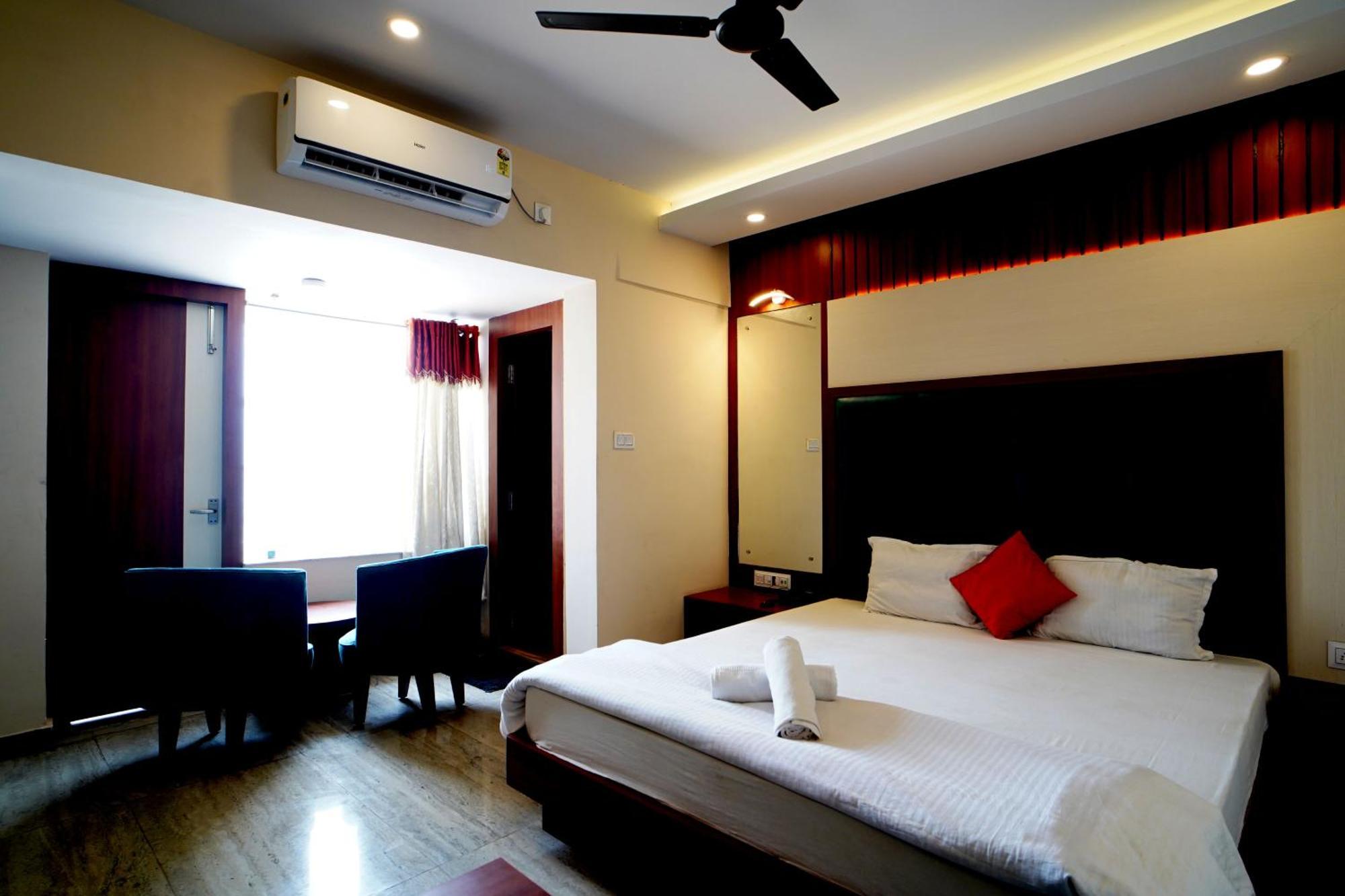 Royal Sea View !! Beach Front With Free Wifi !! Digha  Bagian luar foto