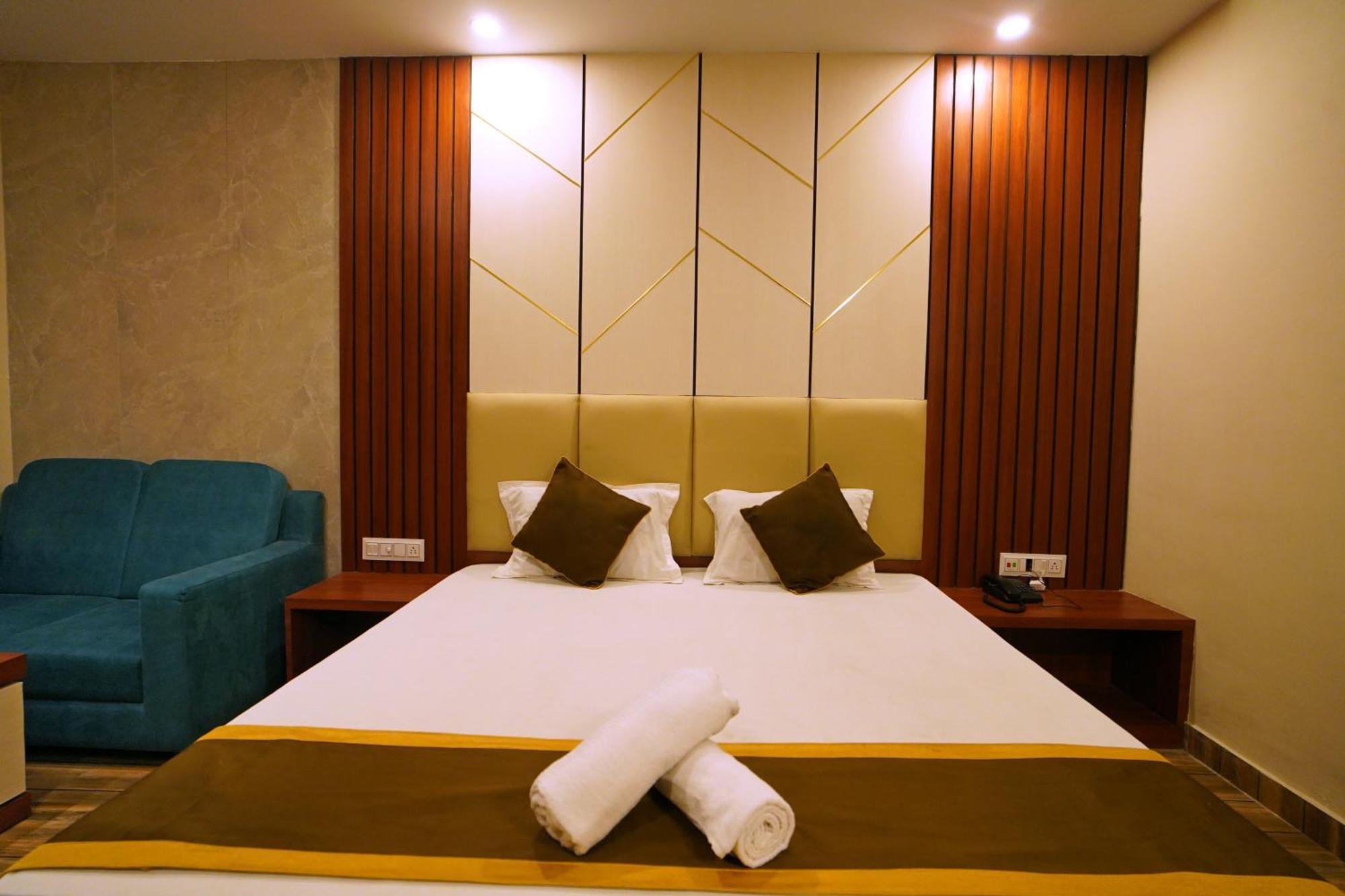 Royal Sea View !! Beach Front With Free Wifi !! Digha  Bagian luar foto