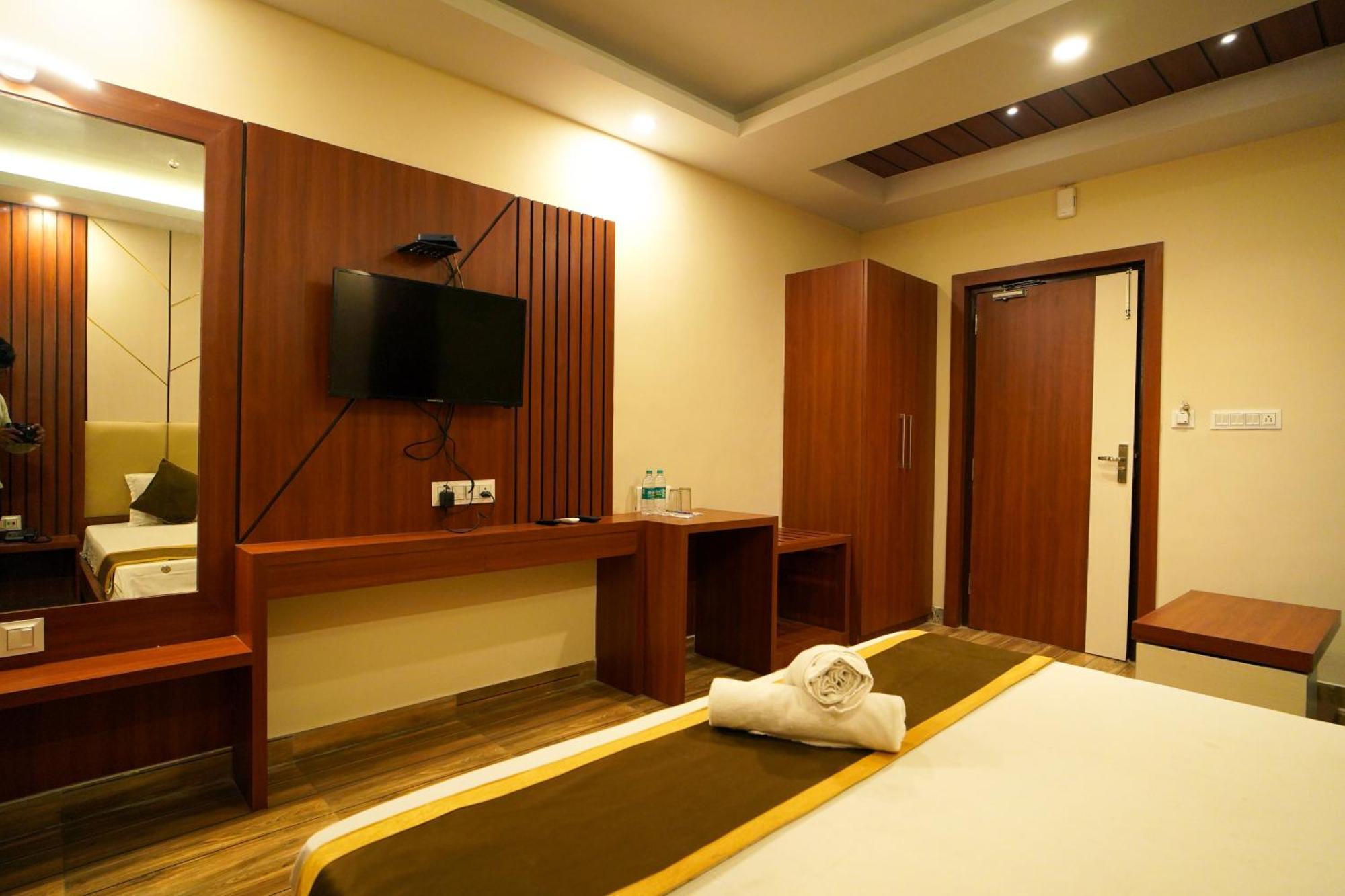 Royal Sea View !! Beach Front With Free Wifi !! Digha  Bagian luar foto