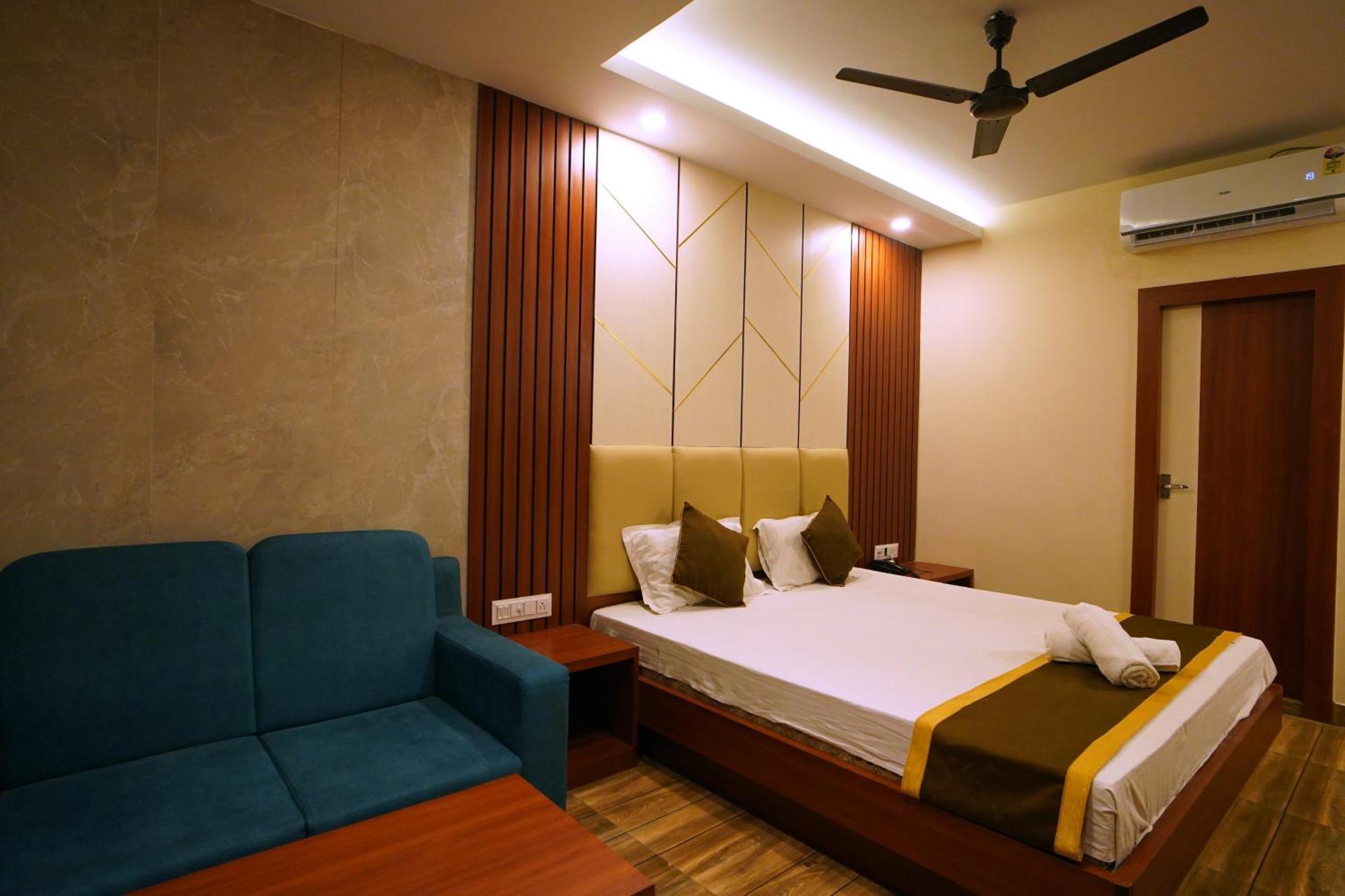 Royal Sea View !! Beach Front With Free Wifi !! Digha  Bagian luar foto