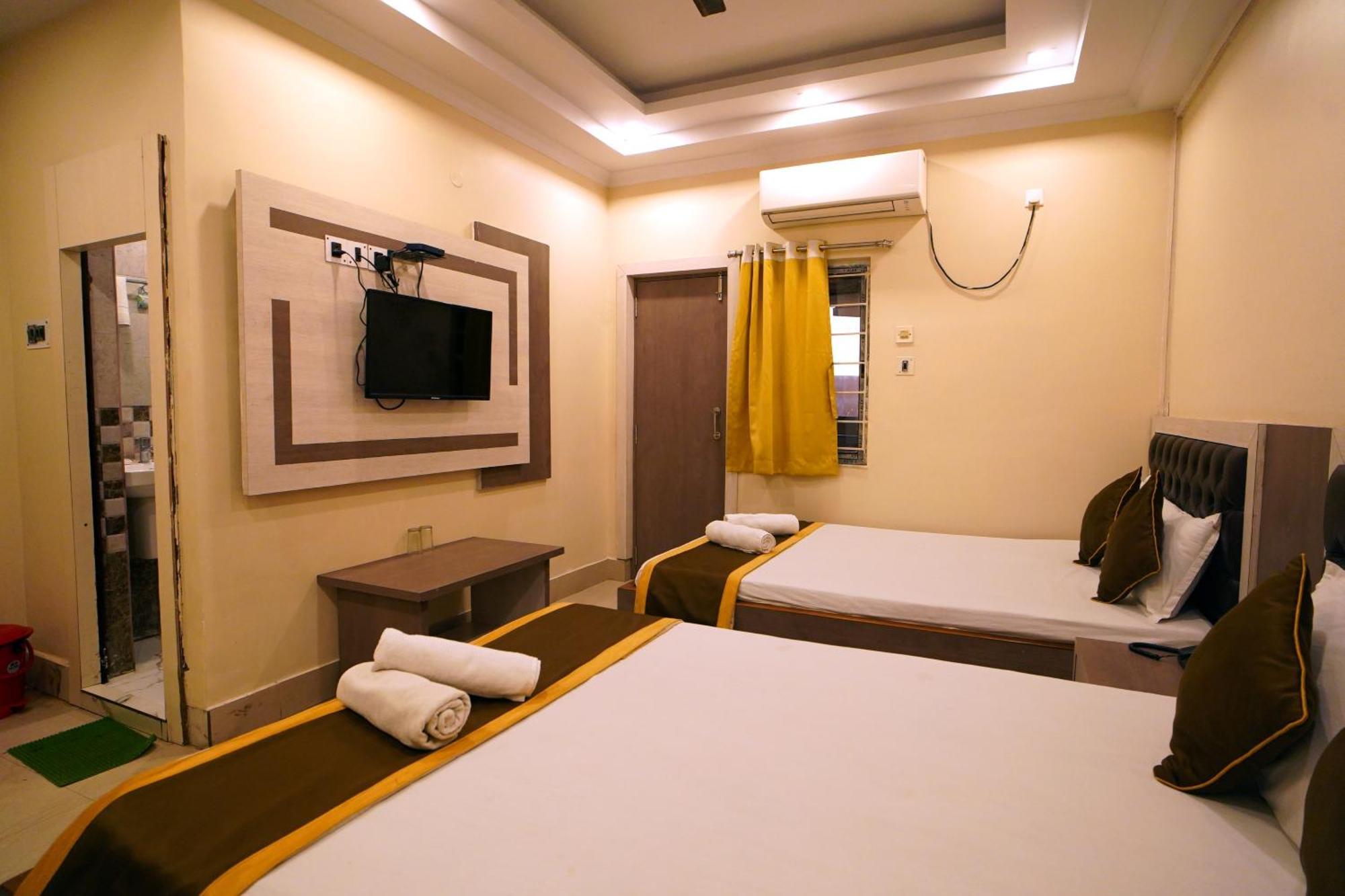Royal Sea View !! Beach Front With Free Wifi !! Digha  Bagian luar foto
